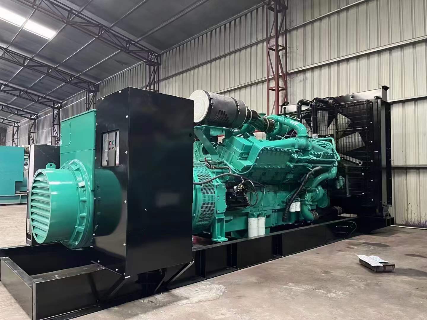 回民如何降低 800kW 柴油发电机输出电流的波动？