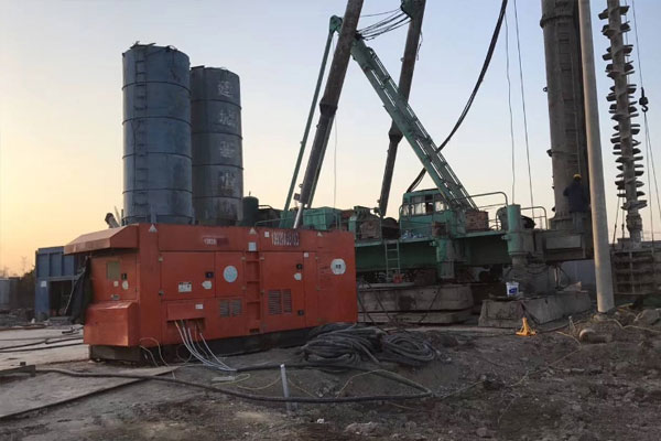 回民如何检查发电机组燃油系统的密封性？