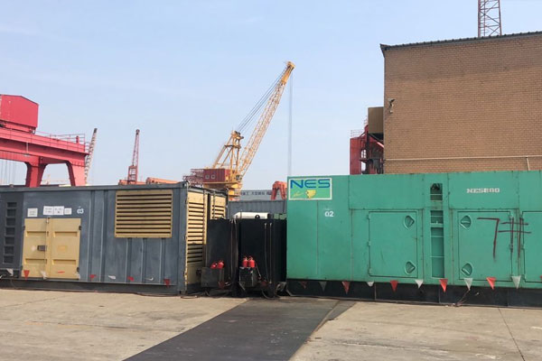 回民发电机出租空气滤清器的清洁频率是多少？